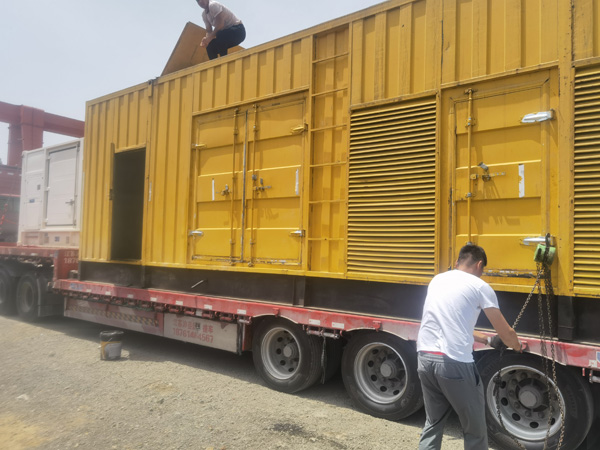 淳化除了负载情况和发动机维护，还有哪些因素会影响 200kw 柴油发电机的油耗？